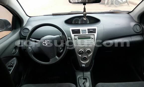 Acheter Neuf Voiture Toyota Yaris Gris à Ouagadougou, Burkina-Faso Acheter Neuf Voiture Toyota Yaris Gris à Ouagadougou, Burkina-Faso