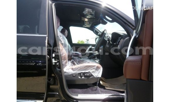 Sayi Imported Toyota Land Cruiser Black Mota in Import - Dubai a Burkina Faso Sayi Imported Toyota Land Cruiser Black Mota in Import - Dubai a Burkina Faso
