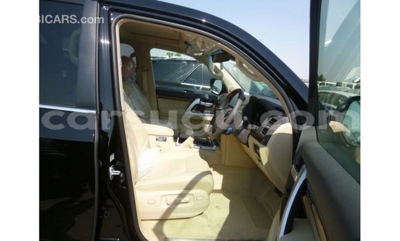 Sayi Imported Toyota Land Cruiser Black Mota in Import - Dubai a Burkina Faso Sayi Imported Toyota Land Cruiser Black Mota in Import - Dubai a Burkina Faso