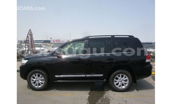 Sayi Imported Toyota Land Cruiser Black Mota in Import - Dubai a Burkina Faso Sayi Imported Toyota Land Cruiser Black Mota in Import - Dubai a Burkina Faso