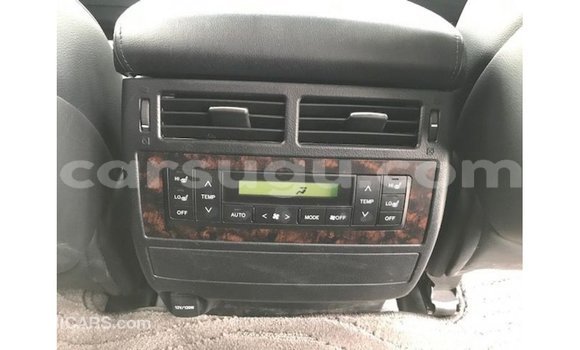 Sayi Imported Toyota Land Cruiser White Mota in Import - Dubai a Burkina Faso Sayi Imported Toyota Land Cruiser White Mota in Import - Dubai a Burkina Faso
