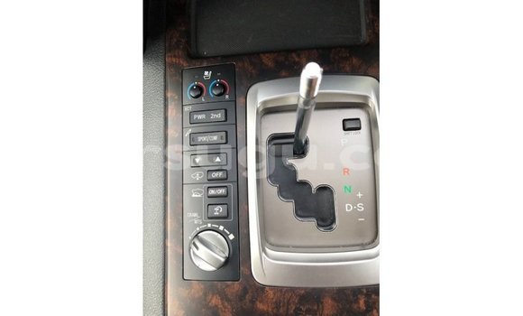 Sayi Imported Toyota Land Cruiser White Mota in Import - Dubai a Burkina Faso Sayi Imported Toyota Land Cruiser White Mota in Import - Dubai a Burkina Faso