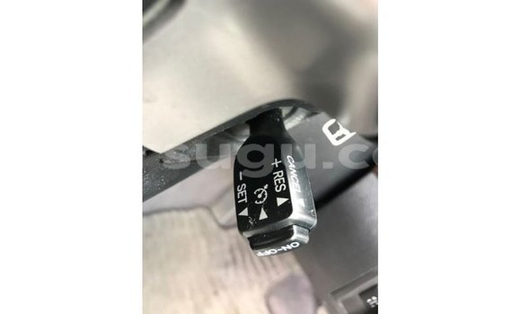 Sayi Imported Toyota Land Cruiser White Mota in Import - Dubai a Burkina Faso Sayi Imported Toyota Land Cruiser White Mota in Import - Dubai a Burkina Faso