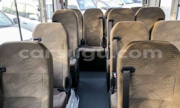Sayi Imported Toyota Coaster White Mota in Import - Dubai a Burkina Faso Sayi Imported Toyota Coaster White Mota in Import - Dubai a Burkina Faso