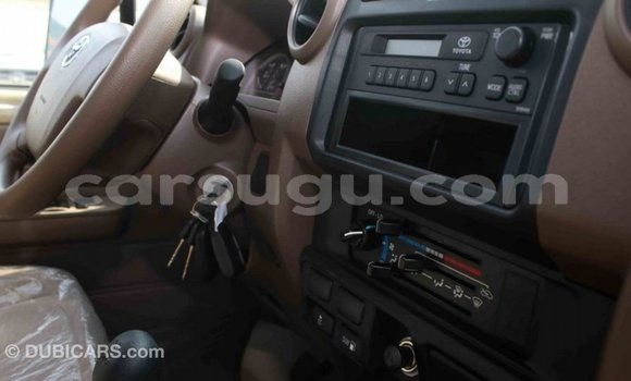 Buy Import Toyota Land Cruiser Beige Car in Import - Dubai in Burkina Faso Buy Import Toyota Land Cruiser Beige Car in Import - Dubai in Burkina Faso
