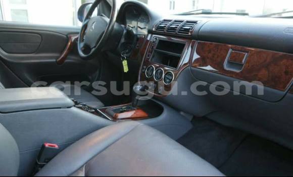 Sayi Sabo Mercedes-Benz ML–Class Blue Mota in Ouagadougou a Burkina Faso Sayi Sabo Mercedes-Benz ML–Class Blue Mota in Ouagadougou a Burkina Faso