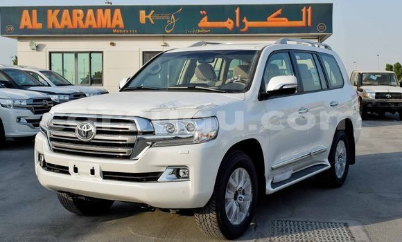 Buy Import Toyota Land Cruiser White Car in Import - Dubai in Burkina Faso Buy Import Toyota Land Cruiser White Car in Import - Dubai in Burkina Faso