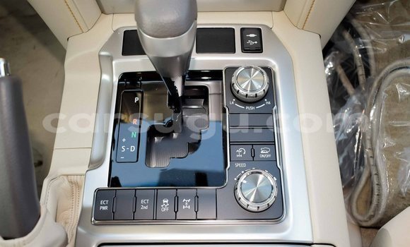 Buy Import Toyota Land Cruiser White Car in Import - Dubai in Burkina Faso Buy Import Toyota Land Cruiser White Car in Import - Dubai in Burkina Faso