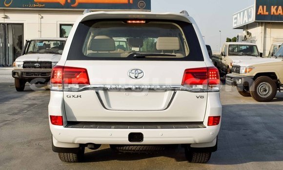 Buy Import Toyota Land Cruiser White Car in Import - Dubai in Burkina Faso Buy Import Toyota Land Cruiser White Car in Import - Dubai in Burkina Faso