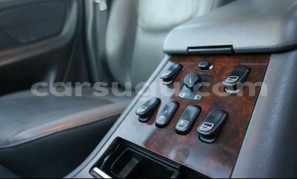 Sayi Sabo Mercedes-Benz ML–Class Blue Mota in Ouagadougou a Burkina Faso Sayi Sabo Mercedes-Benz ML–Class Blue Mota in Ouagadougou a Burkina Faso