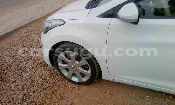 Sayi Sabo Hyundai Elantra White Mota in Ouagadougou a Burkina Faso Sayi Sabo Hyundai Elantra White Mota in Ouagadougou a Burkina Faso