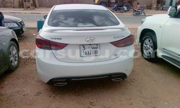 Sayi Sabo Hyundai Elantra White Mota in Ouagadougou a Burkina Faso Sayi Sabo Hyundai Elantra White Mota in Ouagadougou a Burkina Faso