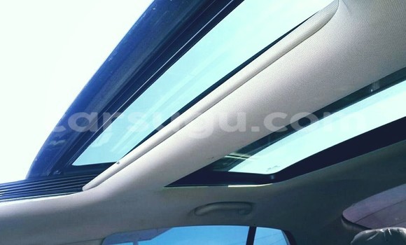 Acheter Occasion Voiture Kia Carens Blanc à Ouagadougou, Burkina-Faso Acheter Occasion Voiture Kia Carens Blanc à Ouagadougou, Burkina-Faso