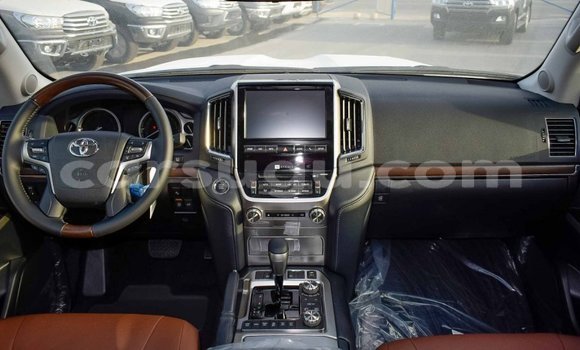 Acheter Import Voiture Toyota Land Cruiser Noir à Import - Dubai, Burkina-Faso Acheter Import Voiture Toyota Land Cruiser Noir à Import - Dubai, Burkina-Faso