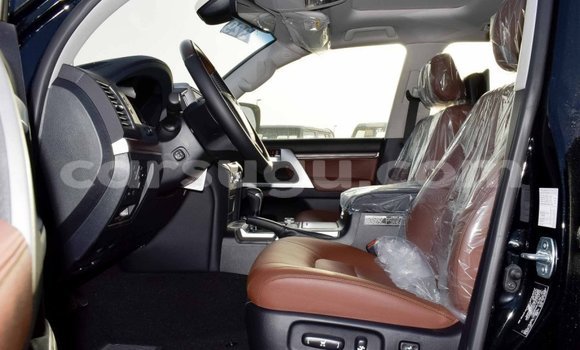 Acheter Import Voiture Toyota Land Cruiser Noir à Import - Dubai, Burkina-Faso Acheter Import Voiture Toyota Land Cruiser Noir à Import - Dubai, Burkina-Faso