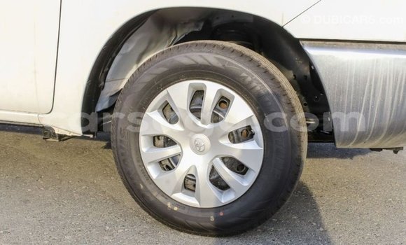 Acheter Import Voiture Toyota Hilux Blanc à Import - Dubai, Burkina-Faso Acheter Import Voiture Toyota Hilux Blanc à Import - Dubai, Burkina-Faso