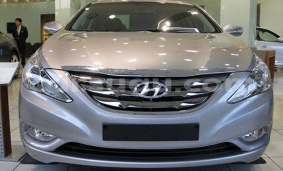Sayi Sabo Hyundai Sonata Azurfa Mota in Fada N'gourma a Burkina Faso Sayi Sabo Hyundai Sonata Azurfa Mota in Fada N'gourma a Burkina Faso