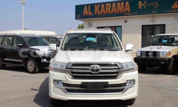 Buy Import Toyota Land Cruiser White Car in Import - Dubai in Burkina Faso Buy Import Toyota Land Cruiser White Car in Import - Dubai in Burkina Faso