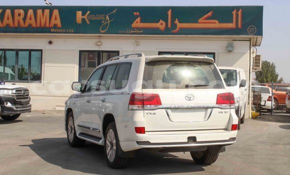 Buy Import Toyota Land Cruiser White Car in Import - Dubai in Burkina Faso Buy Import Toyota Land Cruiser White Car in Import - Dubai in Burkina Faso