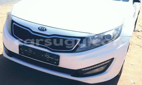 Acheter Occasion Voiture Kia Carens Blanc à Ouagadougou, Burkina-Faso Acheter Occasion Voiture Kia Carens Blanc à Ouagadougou, Burkina-Faso