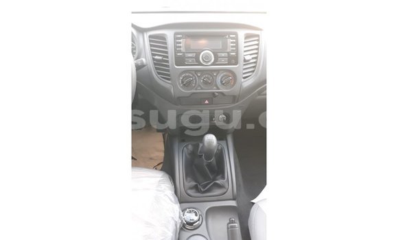 Acheter Import Voiture Mitsubishi L200 Blanc à Import - Dubai, Burkina-Faso Acheter Import Voiture Mitsubishi L200 Blanc à Import - Dubai, Burkina-Faso