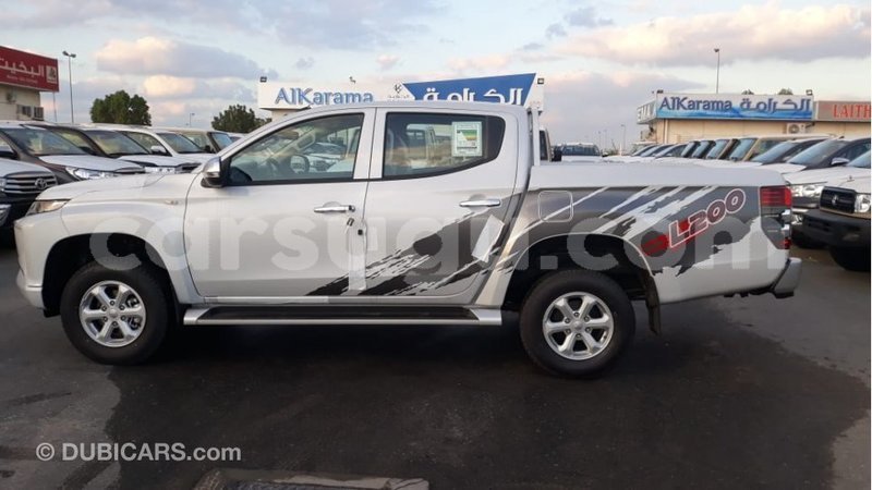 Big with watermark mitsubishi l200 burkina faso import dubai 6082