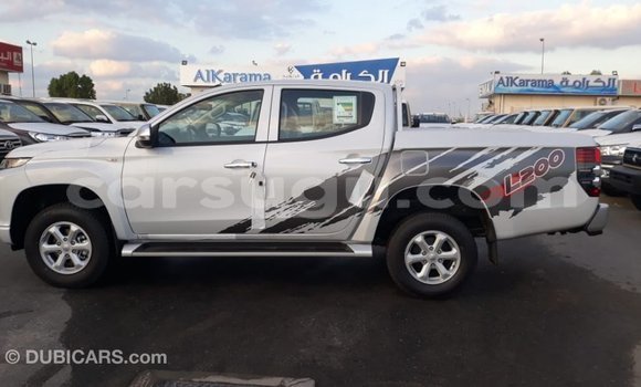 Acheter Import Voiture Mitsubishi L200 Blanc à Import - Dubai, Burkina-Faso Acheter Import Voiture Mitsubishi L200 Blanc à Import - Dubai, Burkina-Faso