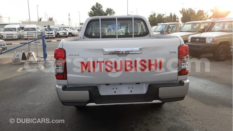 Big with watermark mitsubishi l200 burkina faso import dubai 6082