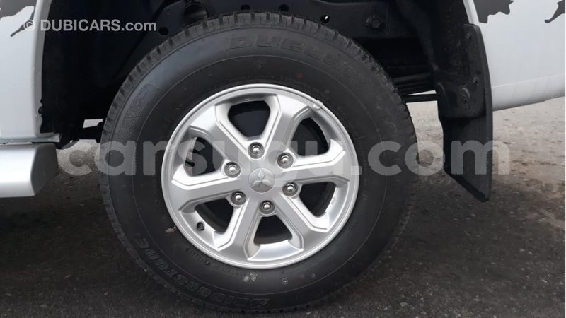Big with watermark mitsubishi l200 burkina faso import dubai 6082