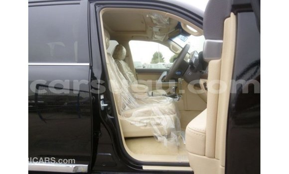 Sayi Imported Toyota Land Cruiser Black Mota in Import - Dubai a Burkina Faso Sayi Imported Toyota Land Cruiser Black Mota in Import - Dubai a Burkina Faso
