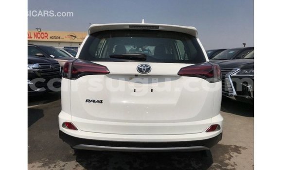 Sayi Imported Toyota HiAce White Babbar mota in Import - Dubai a Burkina Faso Sayi Imported Toyota HiAce White Babbar mota in Import - Dubai a Burkina Faso