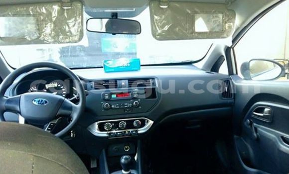 Acheter Occasion Voiture Kia Carens Gris à Ouagadougou, Burkina-Faso Acheter Occasion Voiture Kia Carens Gris à Ouagadougou, Burkina-Faso