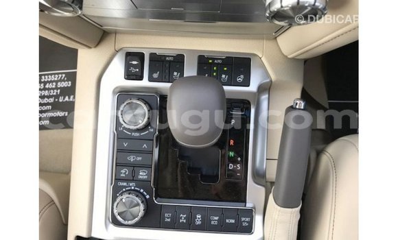Sayi Imported Toyota Land Cruiser Black Mota in Import - Dubai a Burkina Faso Sayi Imported Toyota Land Cruiser Black Mota in Import - Dubai a Burkina Faso