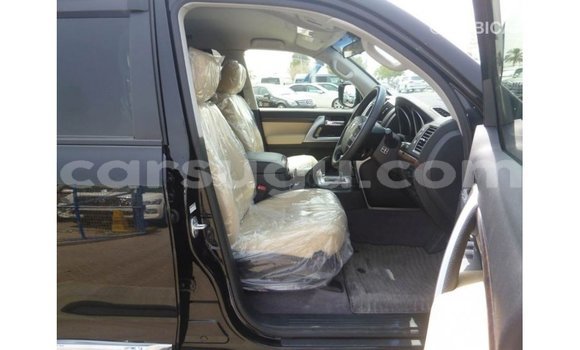 Sayi Imported Toyota Land Cruiser Black Mota in Import - Dubai a Burkina Faso Sayi Imported Toyota Land Cruiser Black Mota in Import - Dubai a Burkina Faso