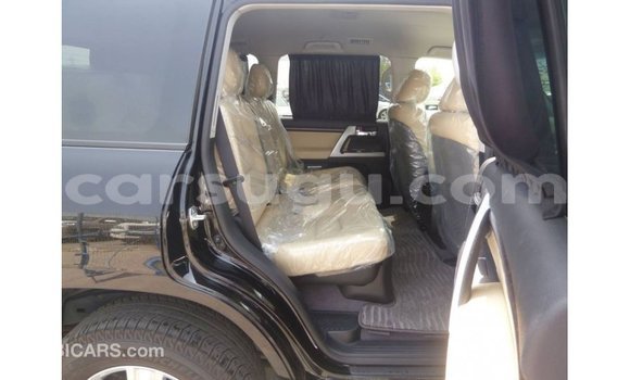 Sayi Imported Toyota Land Cruiser Black Mota in Import - Dubai a Burkina Faso Sayi Imported Toyota Land Cruiser Black Mota in Import - Dubai a Burkina Faso