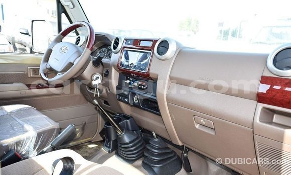Buy Import Toyota Land Cruiser Beige Car in Import - Dubai in Burkina Faso Buy Import Toyota Land Cruiser Beige Car in Import - Dubai in Burkina Faso