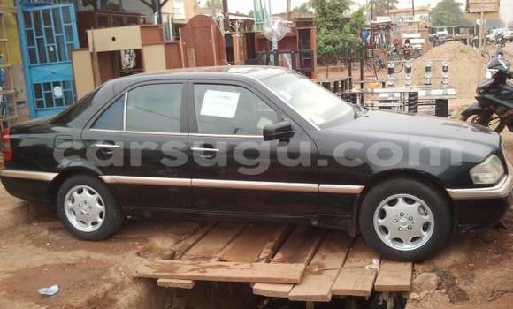 Acheter Occasion Voiture Mercedes-Benz 230 Noir à Ouagadougou, Burkina-Faso Acheter Occasion Voiture Mercedes-Benz 230 Noir à Ouagadougou, Burkina-Faso