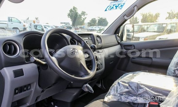 Buy Import Nissan Urvan White Car in Import - Dubai in Burkina Faso Buy Import Nissan Urvan White Car in Import - Dubai in Burkina Faso