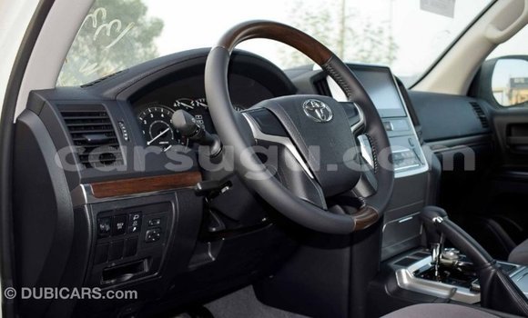 Buy Import Toyota Land Cruiser White Car in Import - Dubai in Burkina Faso Buy Import Toyota Land Cruiser White Car in Import - Dubai in Burkina Faso