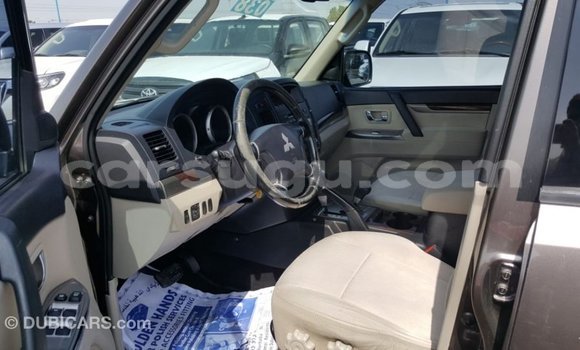 Sayi Imported Mitsubishi Pajero Brown Mota in Import - Dubai a Burkina Faso Sayi Imported Mitsubishi Pajero Brown Mota in Import - Dubai a Burkina Faso