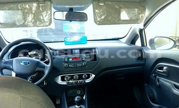 Acheter Occasion Voiture Kia Carens Gris à Ouagadougou, Burkina-Faso Acheter Occasion Voiture Kia Carens Gris à Ouagadougou, Burkina-Faso