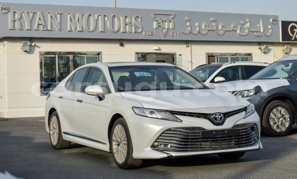 Acheter Import Voiture Toyota Camry Blanc à Import - Dubai, Burkina-Faso Acheter Import Voiture Toyota Camry Blanc à Import - Dubai, Burkina-Faso