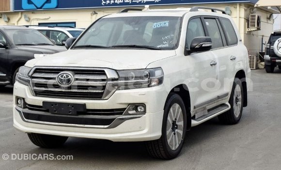 Buy Import Toyota Land Cruiser White Car in Import - Dubai in Burkina Faso Buy Import Toyota Land Cruiser White Car in Import - Dubai in Burkina Faso