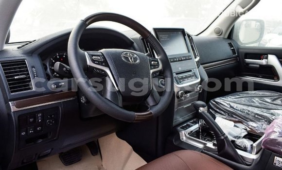 Buy Import Toyota Land Cruiser White Car in Import - Dubai in Burkina Faso Buy Import Toyota Land Cruiser White Car in Import - Dubai in Burkina Faso