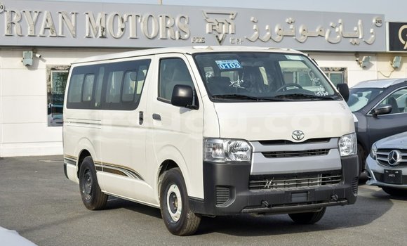 Sayi Imported Toyota Hiace White Mota in Import - Dubai a Burkina Faso Sayi Imported Toyota Hiace White Mota in Import - Dubai a Burkina Faso