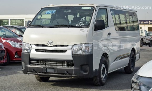 Sayi Imported Toyota Hiace White Mota in Import - Dubai a Burkina Faso Sayi Imported Toyota Hiace White Mota in Import - Dubai a Burkina Faso