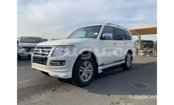 Acheter Import Voiture Mitsubishi Pajero Blanc à Import - Dubai, Burkina-Faso Acheter Import Voiture Mitsubishi Pajero Blanc à Import - Dubai, Burkina-Faso