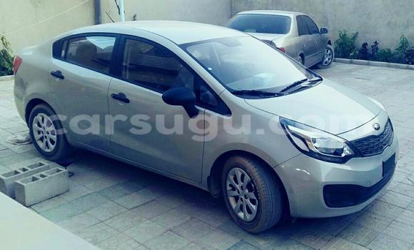 Acheter Occasion Voiture Kia Carens Gris à Ouagadougou, Burkina-Faso Acheter Occasion Voiture Kia Carens Gris à Ouagadougou, Burkina-Faso