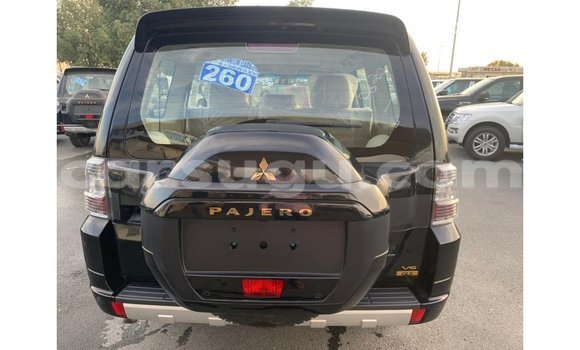 Acheter Import Voiture Mitsubishi Pajero Noir à Import - Dubai, Burkina-Faso Acheter Import Voiture Mitsubishi Pajero Noir à Import - Dubai, Burkina-Faso