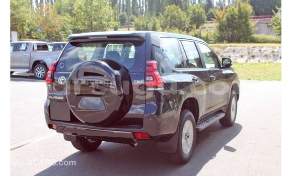 Acheter Import Voiture Toyota Hilux Noir à Import - Dubai, Burkina-Faso Acheter Import Voiture Toyota Hilux Noir à Import - Dubai, Burkina-Faso